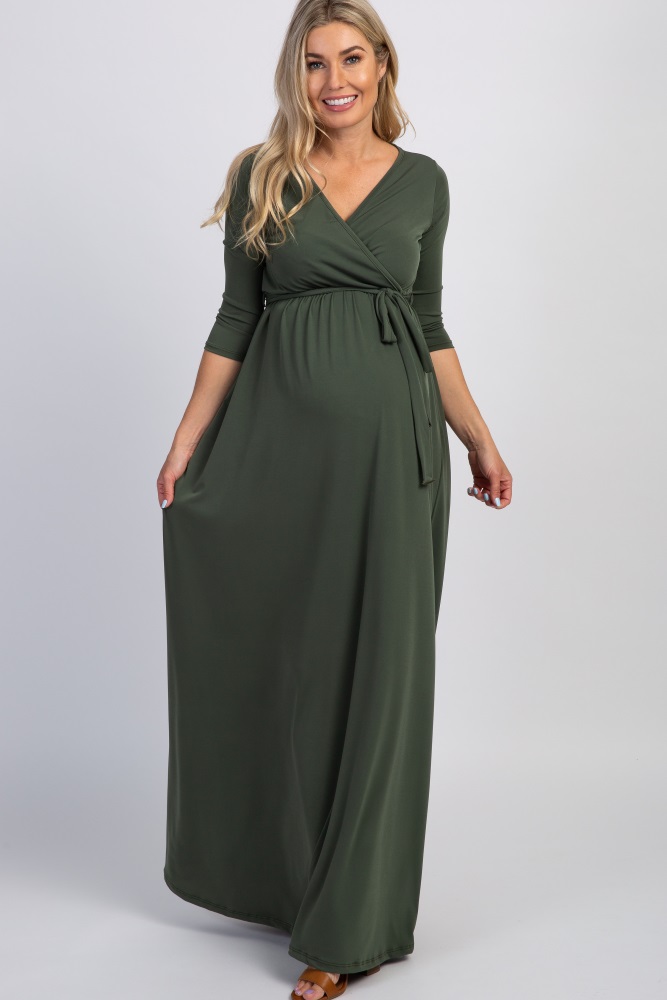 maxi dress example for mom what to wear for newborn session